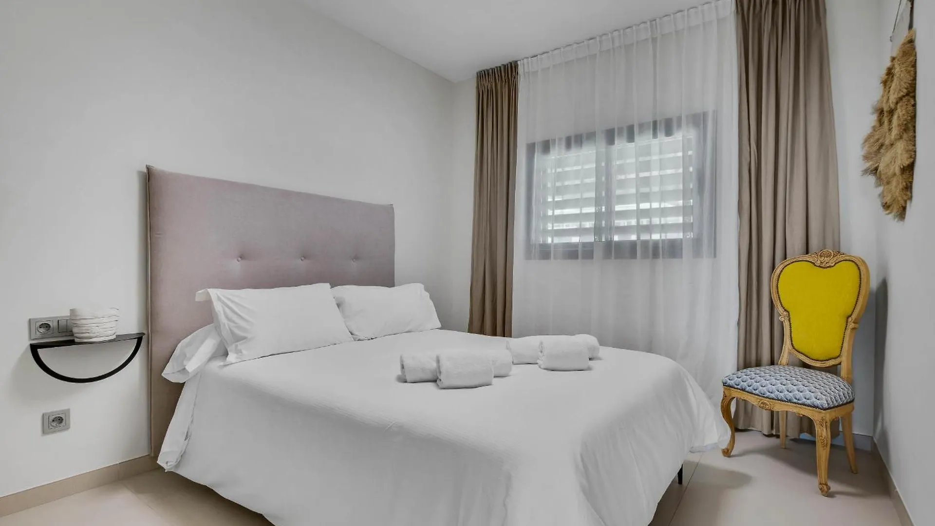 Higueron Rental Valley Twin D Fuengirola 0*,  Španělsko